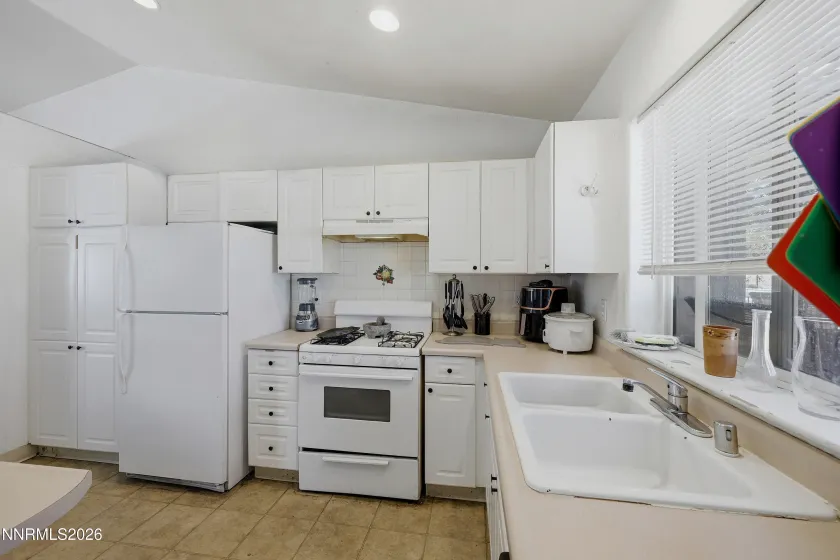 3576 Mashie, Sparks, Nevada 89431, 3 Bedrooms Bedrooms, ,2 BathroomsBathrooms,Residential,Residential,Mashie,0,260008777