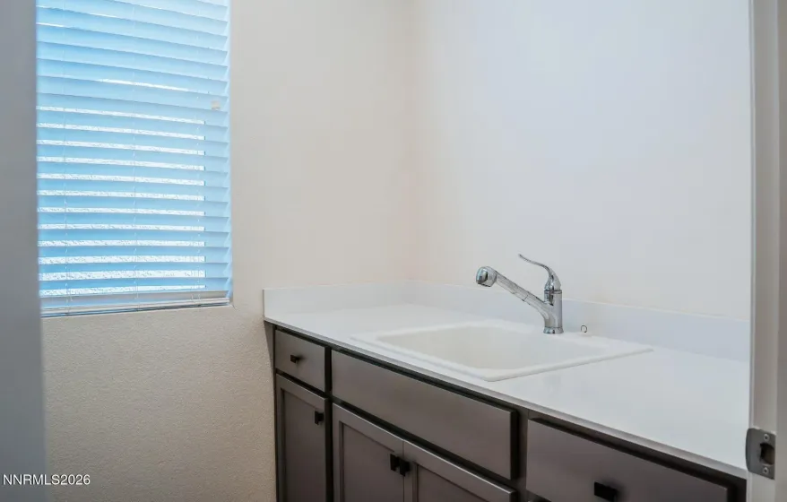 7729 Navasota, Sparks, Nevada 89436, 4 Bedrooms Bedrooms, ,3 BathroomsBathrooms,Residential,Residential,Navasota,0,260008781