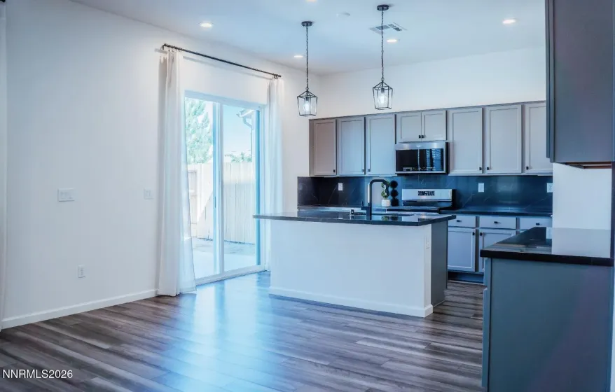 7729 Navasota, Sparks, Nevada 89436, 4 Bedrooms Bedrooms, ,3 BathroomsBathrooms,Residential,Residential,Navasota,0,260008781