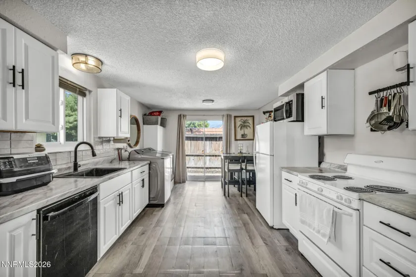 3400 Woodside, Carson City, Nevada 89701, 2 Bedrooms Bedrooms, ,1 BathroomBathrooms,Residential,Residential,Woodside,0,260008780