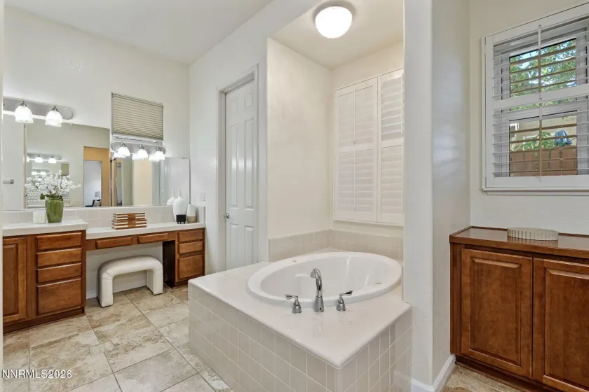 1629 Bridgeview, Reno, Nevada 89521, 3 Bedrooms Bedrooms, ,3 BathroomsBathrooms,Residential,Residential,Bridgeview,0,260008801
