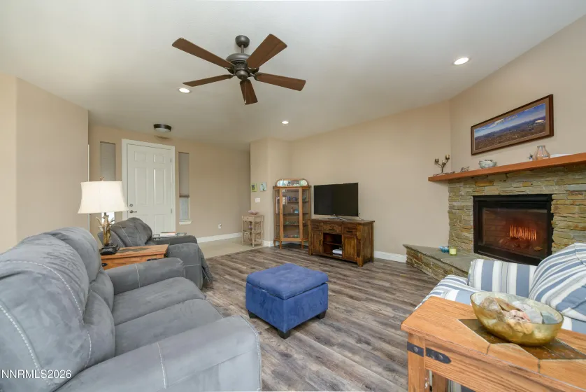 1354 Cedar Creek, Gardnerville, Nevada 89460, 3 Bedrooms Bedrooms, ,2 BathroomsBathrooms,Residential,Residential,Cedar Creek,0,260008804