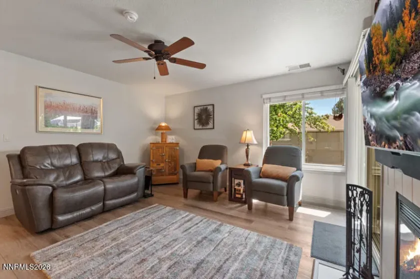 3199 Oakshire, Reno, Nevada 89509, 2 Bedrooms Bedrooms, ,2 BathroomsBathrooms,Residential,Residential,Oakshire,0,260008807