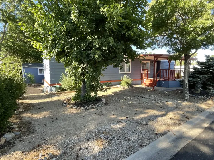 127 Aurora Avenue, Reno, Nevada 89506, 2 Bedrooms Bedrooms, 12 Rooms Rooms,2 BathroomsBathrooms,Manufactured,Residential,Aurora,0,260008817