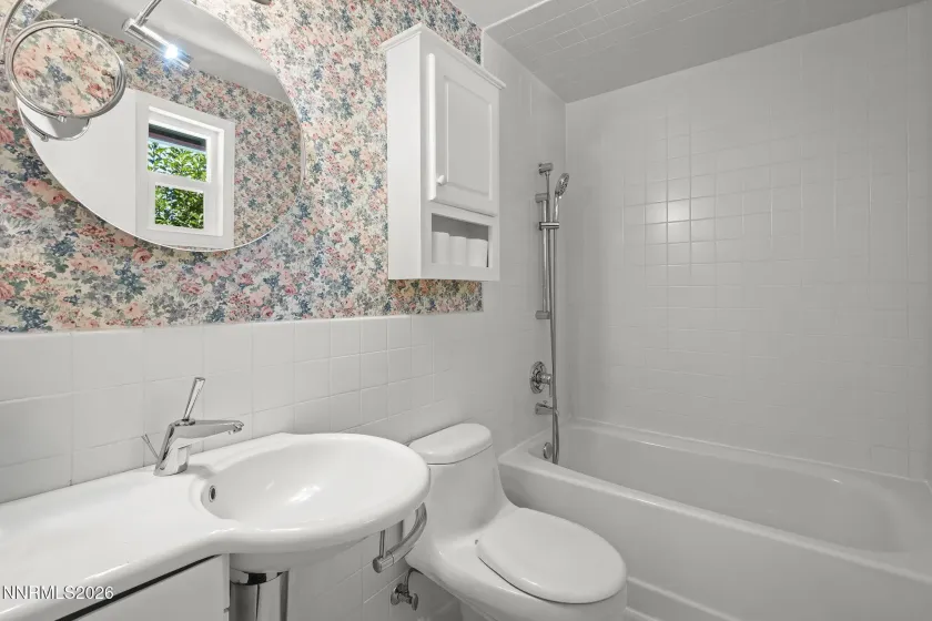 3907 Buckingham, Reno, Nevada 89503, 3 Bedrooms Bedrooms, ,2 BathroomsBathrooms,Residential,Residential,Buckingham,0,260008817