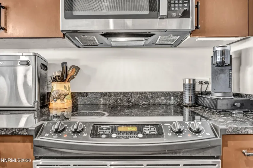 255 Sierra, Reno, Nevada 89501, 1 Bedroom Bedrooms, ,1 BathroomBathrooms,Residential,Residential,Sierra,0,260008819