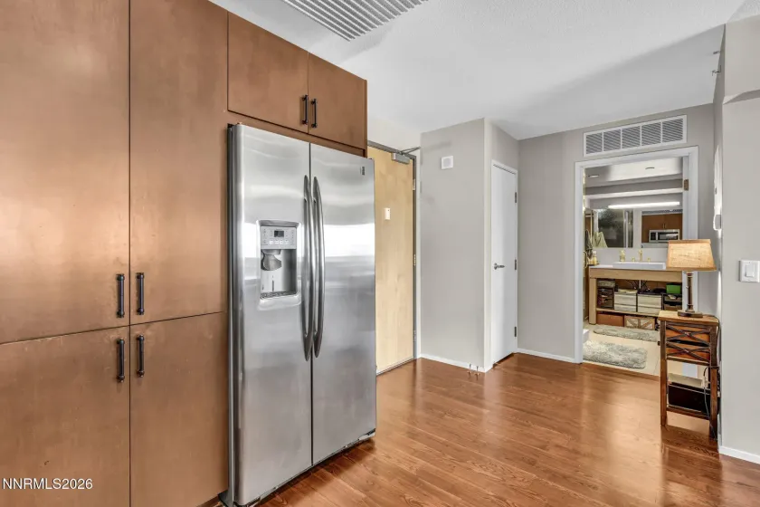 255 Sierra, Reno, Nevada 89501, 1 Bedroom Bedrooms, ,1 BathroomBathrooms,Residential,Residential,Sierra,0,260008819
