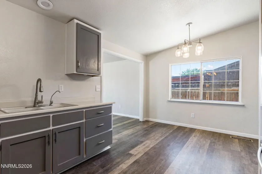 542 Yellow Jacket, Dayton, Nevada 89403, 3 Bedrooms Bedrooms, ,2 BathroomsBathrooms,Residential,Residential,Yellow Jacket,0,260008820