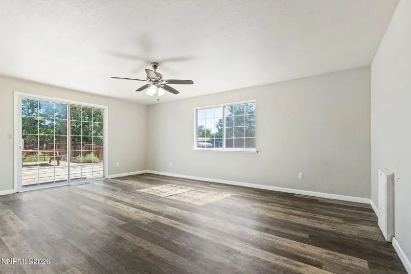 542 Yellow Jacket, Dayton, Nevada 89403, 3 Bedrooms Bedrooms, ,2 BathroomsBathrooms,Residential,Residential,Yellow Jacket,0,260008820