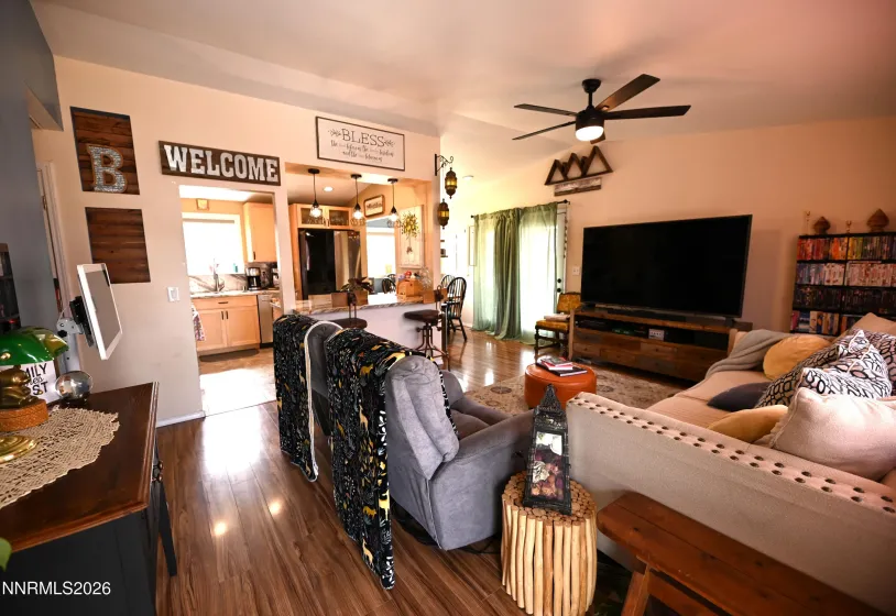 403 Bramble, Fernley, Nevada 89408, 3 Bedrooms Bedrooms, ,2 BathroomsBathrooms,Residential,Residential,Bramble,0,260008821