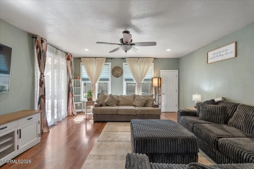7931 Zinfandel, Reno, Nevada 89506, 4 Bedrooms Bedrooms, ,2 BathroomsBathrooms,Residential,Residential,Zinfandel,0,260008822