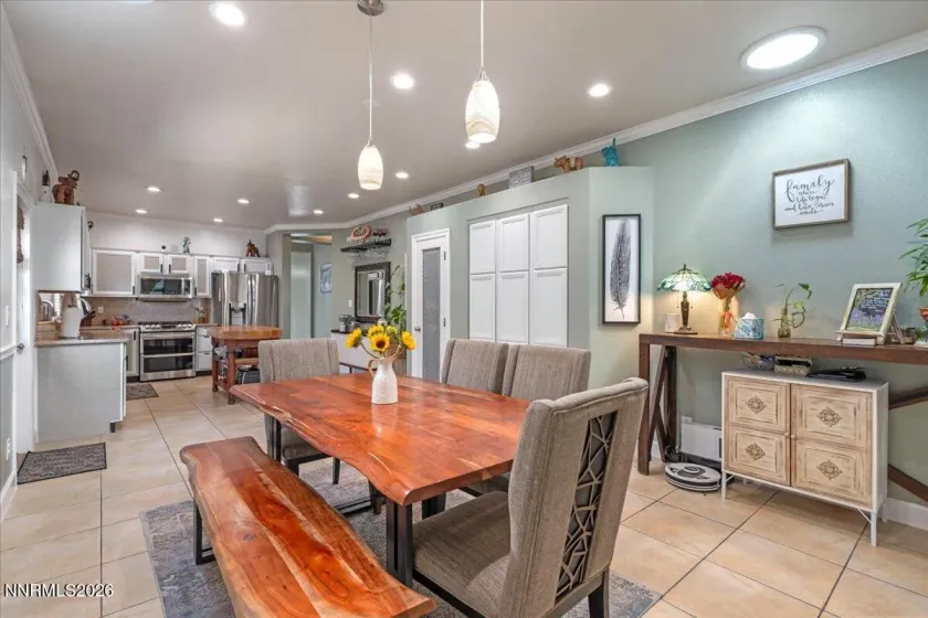 7931 Zinfandel, Reno, Nevada 89506, 4 Bedrooms Bedrooms, ,2 BathroomsBathrooms,Residential,Residential,Zinfandel,0,260008822
