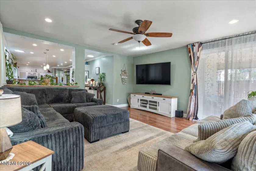 7931 Zinfandel, Reno, Nevada 89506, 4 Bedrooms Bedrooms, ,2 BathroomsBathrooms,Residential,Residential,Zinfandel,0,260008822