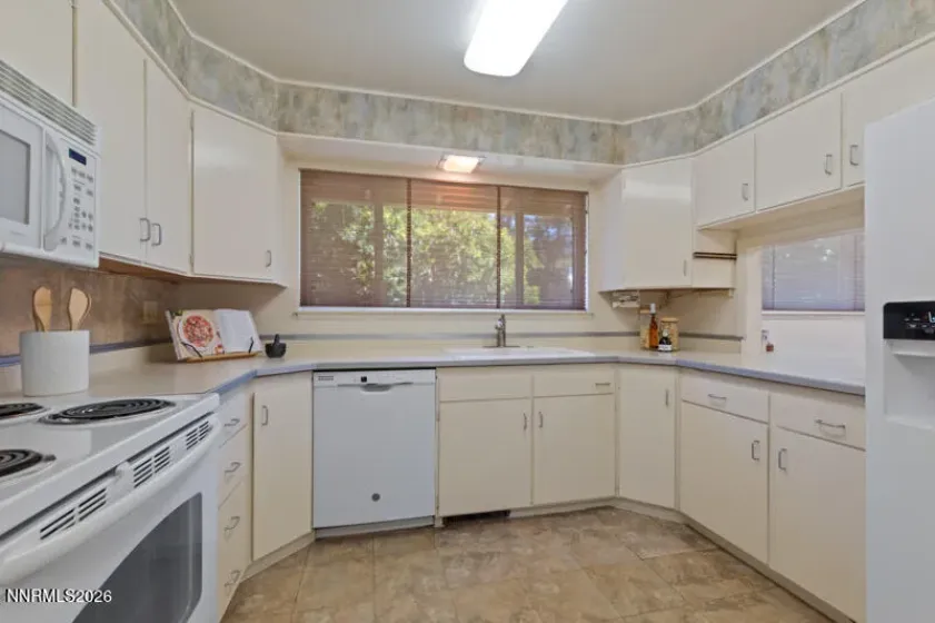 2370 Skyline, Reno, Nevada 89509, 6 Bedrooms Bedrooms, ,3 BathroomsBathrooms,Residential,Residential,Skyline,0,260008838