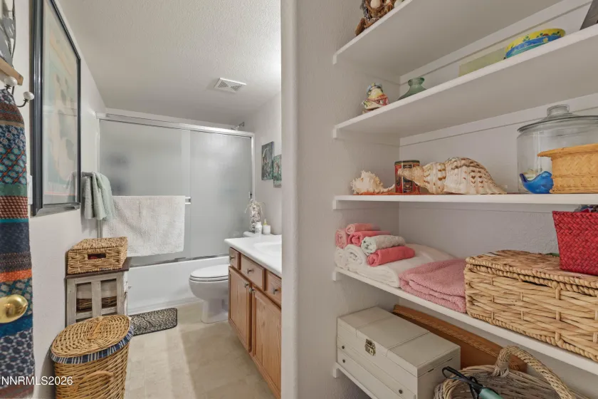 17620 Yearling, Reno, Nevada 89508, 4 Bedrooms Bedrooms, ,3 BathroomsBathrooms,Residential,Residential,Yearling,0,260008841
