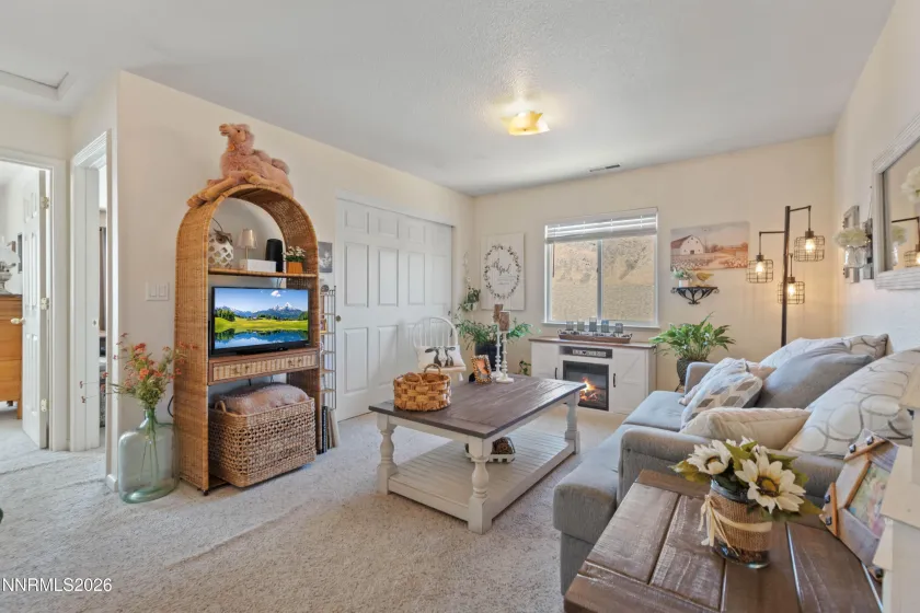 17620 Yearling, Reno, Nevada 89508, 4 Bedrooms Bedrooms, ,3 BathroomsBathrooms,Residential,Residential,Yearling,0,260008841