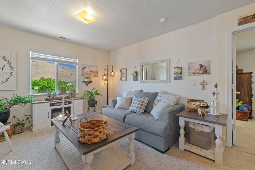 17620 Yearling, Reno, Nevada 89508, 4 Bedrooms Bedrooms, ,3 BathroomsBathrooms,Residential,Residential,Yearling,0,260008841