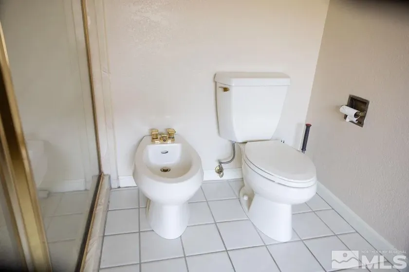 2285 Hedgewood, Reno, Nevada 89509, 3 Bedrooms Bedrooms, ,3 BathroomsBathrooms,Residential,Residential,Hedgewood,0,260008846