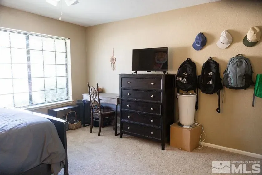 2285 Hedgewood, Reno, Nevada 89509, 3 Bedrooms Bedrooms, ,3 BathroomsBathrooms,Residential,Residential,Hedgewood,0,260008846