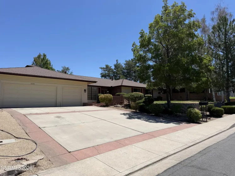 2285 Hedgewood, Reno, Nevada 89509, 3 Bedrooms Bedrooms, ,3 BathroomsBathrooms,Residential,Residential,Hedgewood,0,260008846