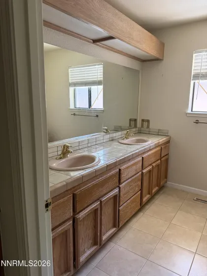 2285 Hedgewood, Reno, Nevada 89509, 3 Bedrooms Bedrooms, ,3 BathroomsBathrooms,Residential,Residential,Hedgewood,0,260008846