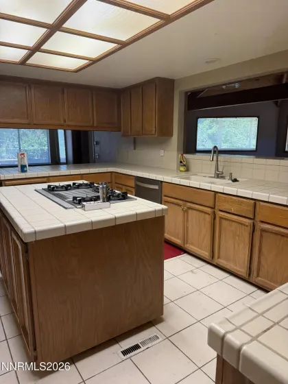 2285 Hedgewood, Reno, Nevada 89509, 3 Bedrooms Bedrooms, ,3 BathroomsBathrooms,Residential,Residential,Hedgewood,0,260008846
