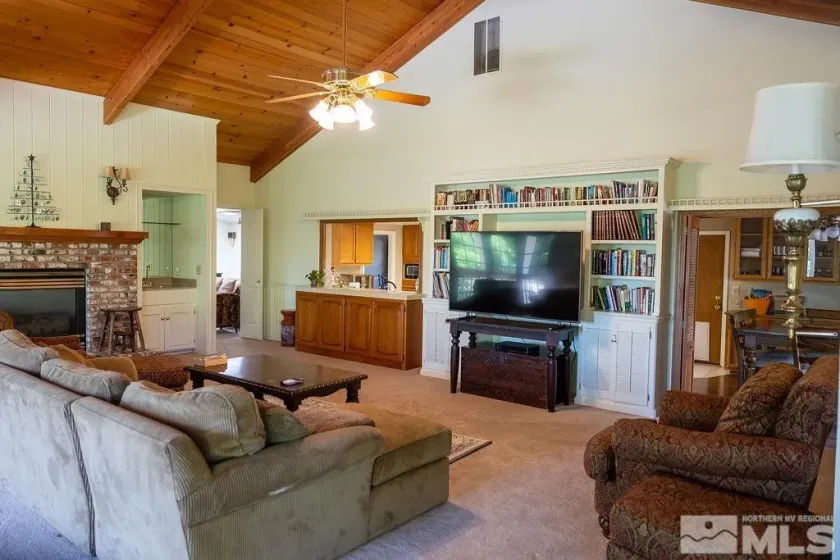2285 Hedgewood, Reno, Nevada 89509, 3 Bedrooms Bedrooms, ,3 BathroomsBathrooms,Residential,Residential,Hedgewood,0,260008846