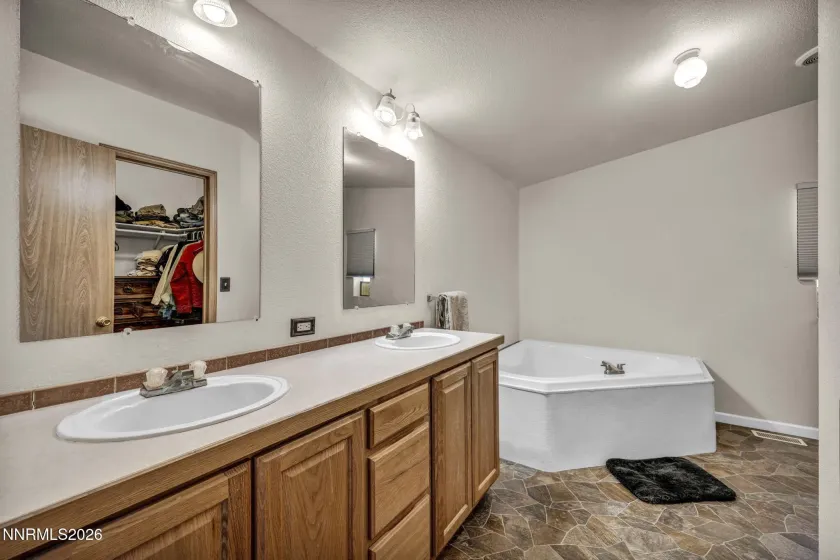 2210 Fox, Silver Springs, Nevada 89429, 3 Bedrooms Bedrooms, ,2 BathroomsBathrooms,Residential,Residential,Fox,0,260008851