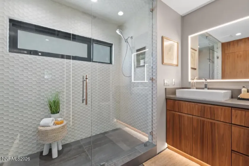 1347 Gordon, Reno, Nevada 89509, 3 Bedrooms Bedrooms, ,2 BathroomsBathrooms,Residential,Residential,Gordon,0,260008857