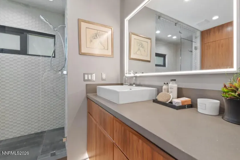 1347 Gordon, Reno, Nevada 89509, 3 Bedrooms Bedrooms, ,2 BathroomsBathrooms,Residential,Residential,Gordon,0,260008857