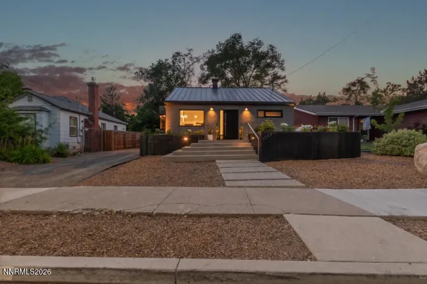 1347 Gordon, Reno, Nevada 89509, 3 Bedrooms Bedrooms, ,2 BathroomsBathrooms,Residential,Residential,Gordon,0,260008857