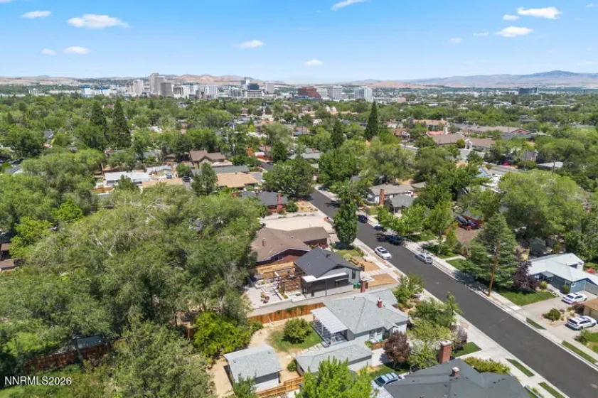 1347 Gordon, Reno, Nevada 89509, 3 Bedrooms Bedrooms, ,2 BathroomsBathrooms,Residential,Residential,Gordon,0,260008857