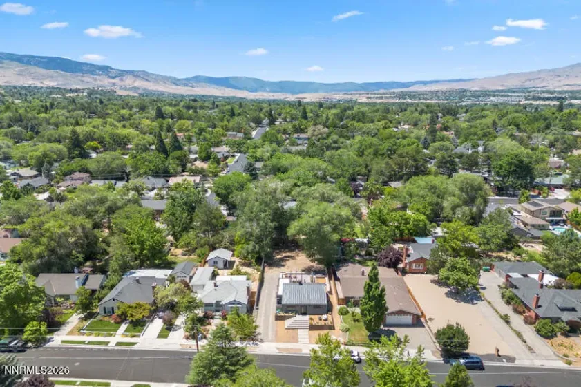1347 Gordon, Reno, Nevada 89509, 3 Bedrooms Bedrooms, ,2 BathroomsBathrooms,Residential,Residential,Gordon,0,260008857
