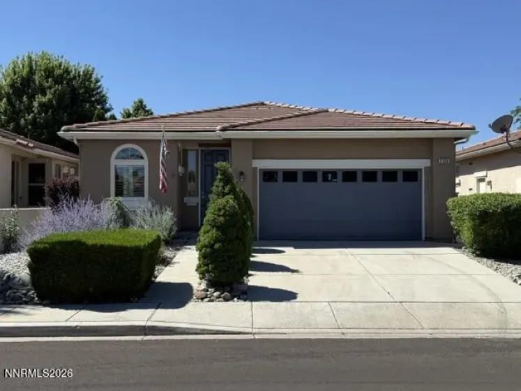Front/Landscaping