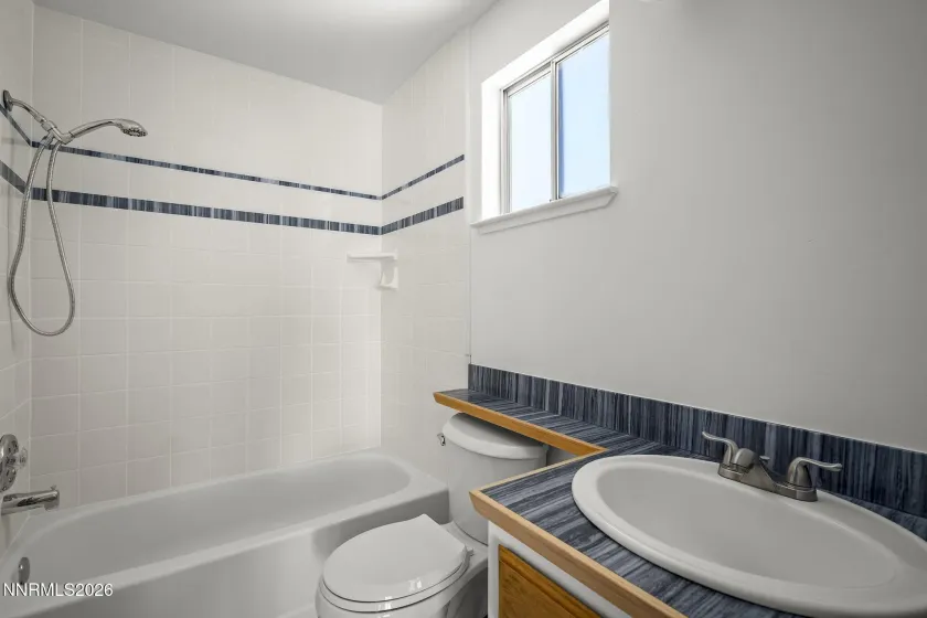 881 Amador, Carson City, Nevada 89705, 3 Bedrooms Bedrooms, ,2 BathroomsBathrooms,Residential,Residential,Amador,0,260008871