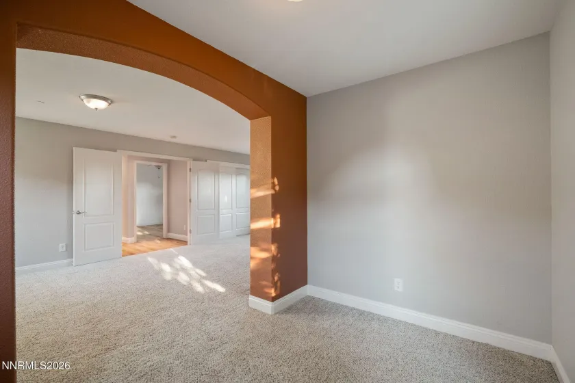 Office/extra room (not included in bedroom count)