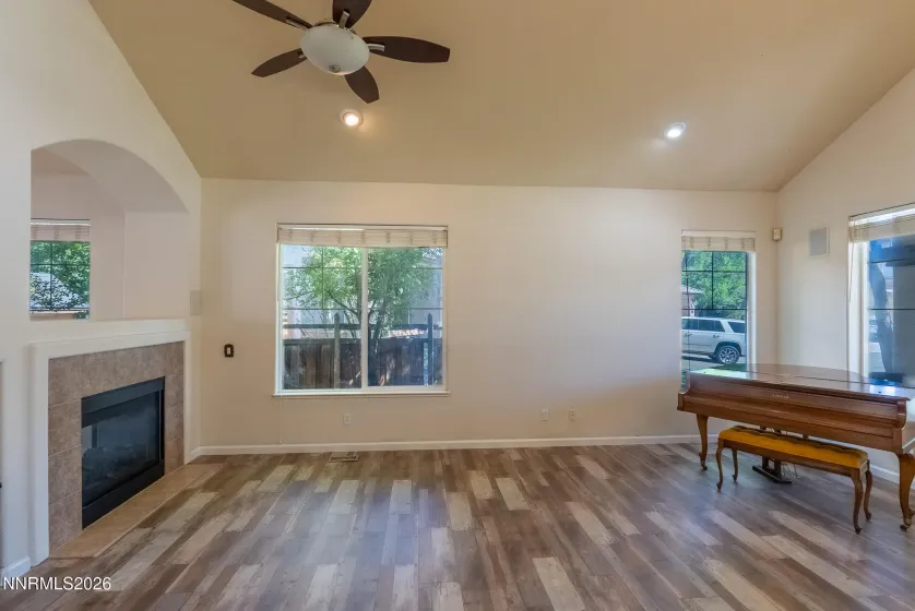 3241 Compase, Sparks, Nevada 89436, 4 Bedrooms Bedrooms, ,3 BathroomsBathrooms,Residential,Residential,Compase,0,260008877