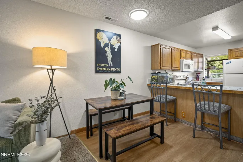 1466 Selmi, Reno, Nevada 89512, 2 Bedrooms Bedrooms, ,2 BathroomsBathrooms,Residential,Residential,Selmi,0,260008890