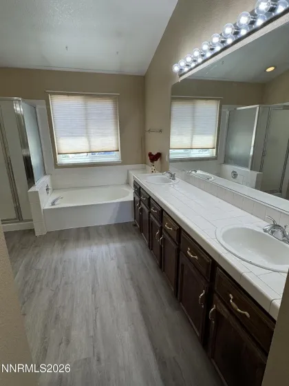 998 Edgecliff, Reno, Nevada 89523, 3 Bedrooms Bedrooms, ,3 BathroomsBathrooms,Residential,Residential,Edgecliff,0,260008895