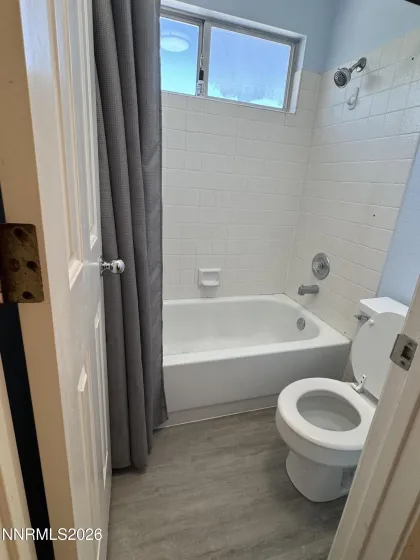 998 Edgecliff, Reno, Nevada 89523, 3 Bedrooms Bedrooms, ,3 BathroomsBathrooms,Residential,Residential,Edgecliff,0,260008895