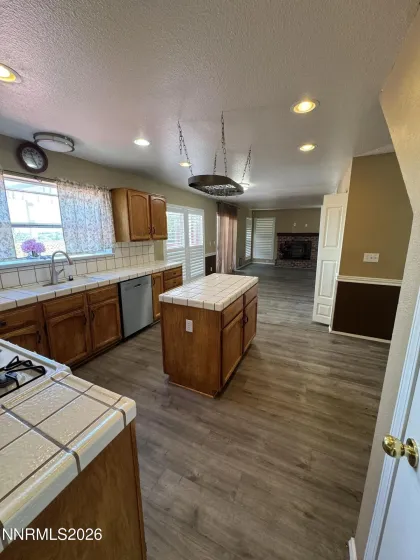 998 Edgecliff, Reno, Nevada 89523, 3 Bedrooms Bedrooms, ,3 BathroomsBathrooms,Residential,Residential,Edgecliff,0,260008895