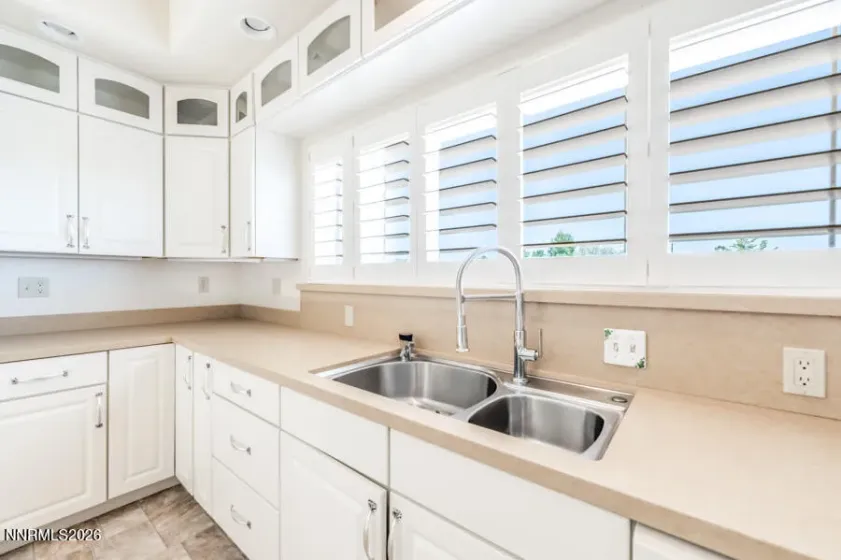 3820 Folsom, Reno, Nevada 89509, 4 Bedrooms Bedrooms, ,4 BathroomsBathrooms,Residential,Residential,Folsom,0,260008897
