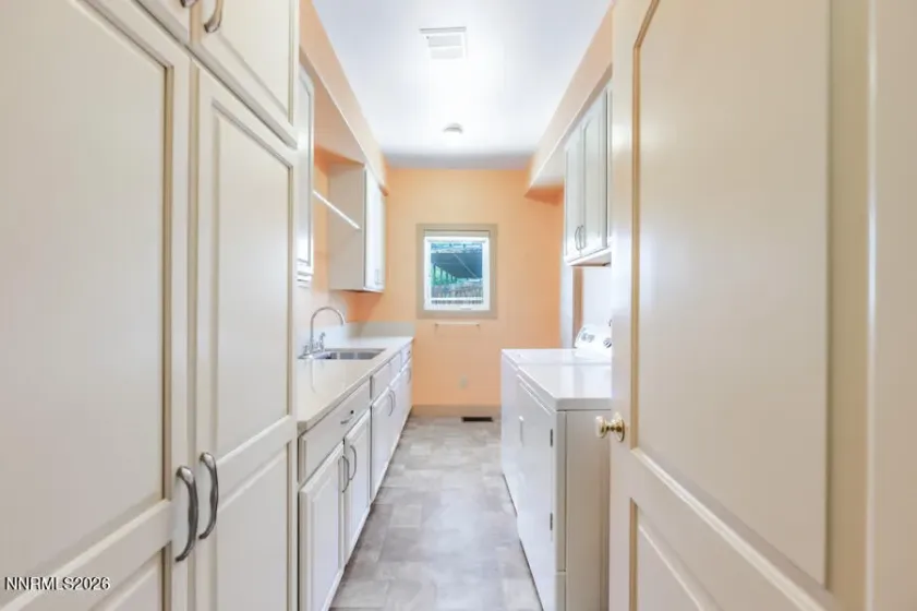 3820 Folsom, Reno, Nevada 89509, 4 Bedrooms Bedrooms, ,4 BathroomsBathrooms,Residential,Residential,Folsom,0,260008897