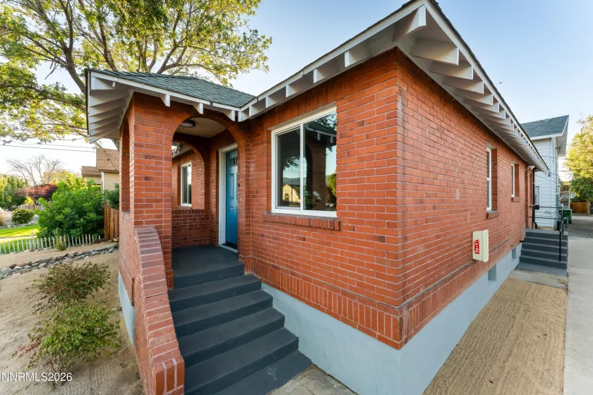 315 Crampton, Reno, Nevada 89502, 7 Bedrooms Bedrooms, ,6 BathroomsBathrooms,Residential Income,Residential,Crampton,0,260008898