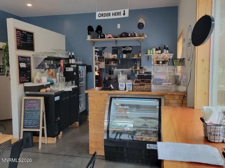 620 Sierra, Portola, California 96122, ,Commercial Sale,Residential,Sierra,0,260008910