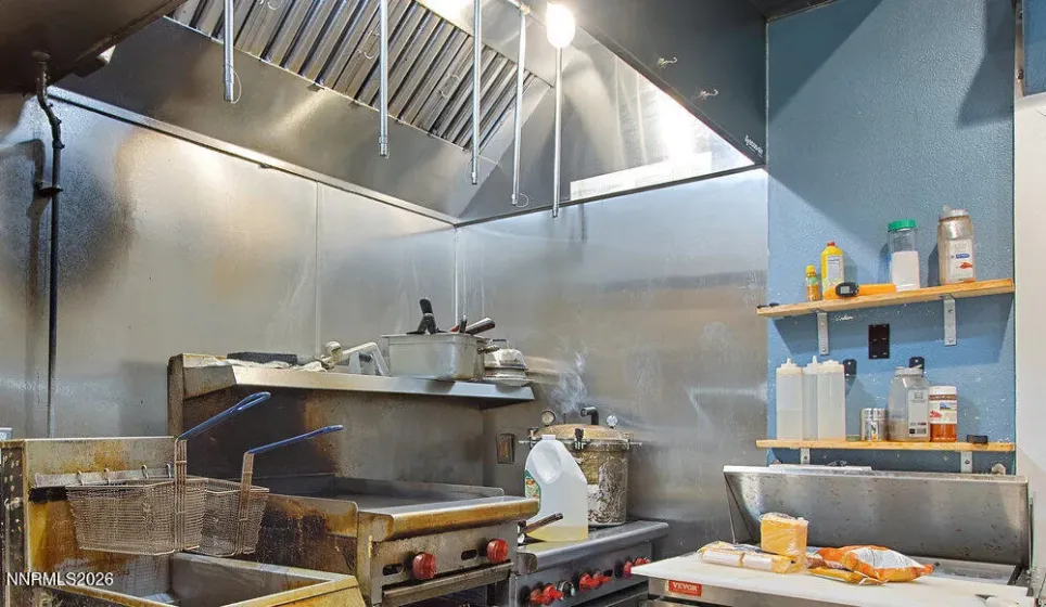 620 Sierra, Portola, California 96122, ,Commercial Sale,Residential,Sierra,0,260008910