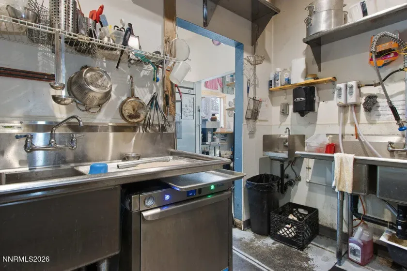 620 Sierra, Portola, California 96122, ,Commercial Sale,Residential,Sierra,0,260008910