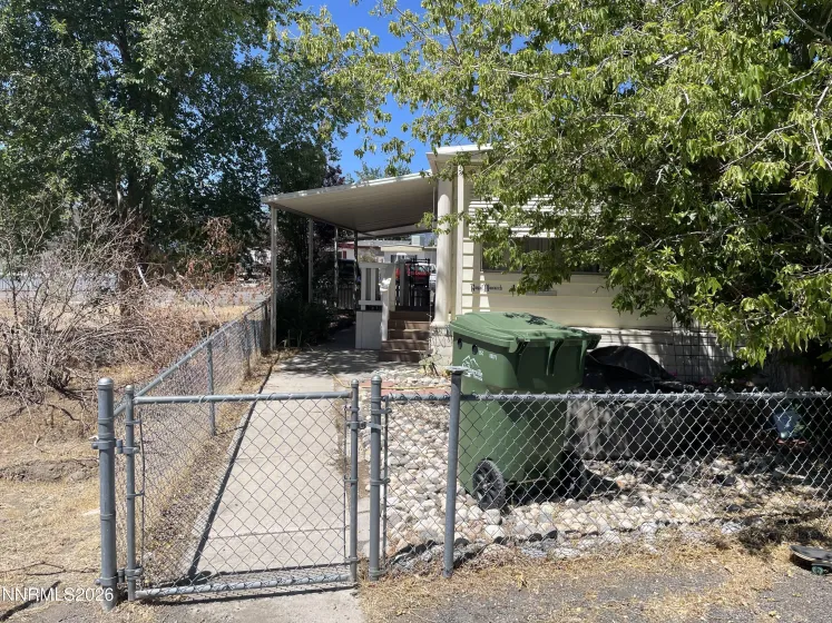 1236 Kingslane, Gardnerville, Nevada 89410, 2 Bedrooms Bedrooms, ,2 BathroomsBathrooms,Residential,Residential,Kingslane,0,260008913
