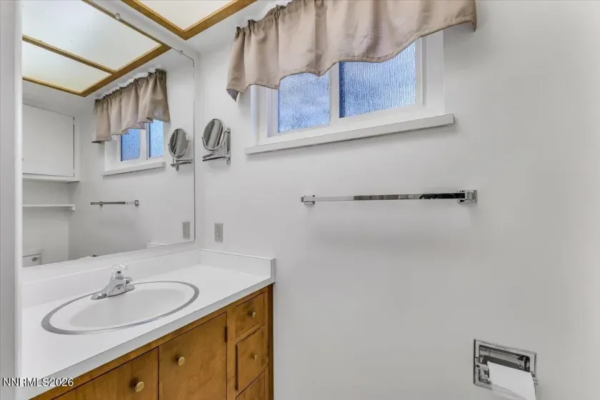 176 Lake Glen Dr, Carson City, Nevada 89703, 2 Bedrooms Bedrooms, ,2 BathroomsBathrooms,Residential,Residential,Lake Glen Dr,0,260008943