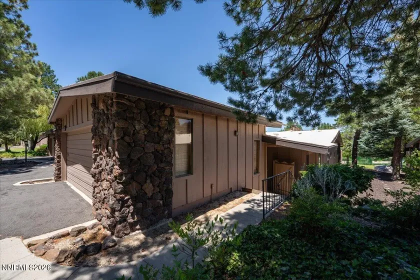 176 Lake Glen Dr, Carson City, Nevada 89703, 2 Bedrooms Bedrooms, ,2 BathroomsBathrooms,Residential,Residential,Lake Glen Dr,0,260008943